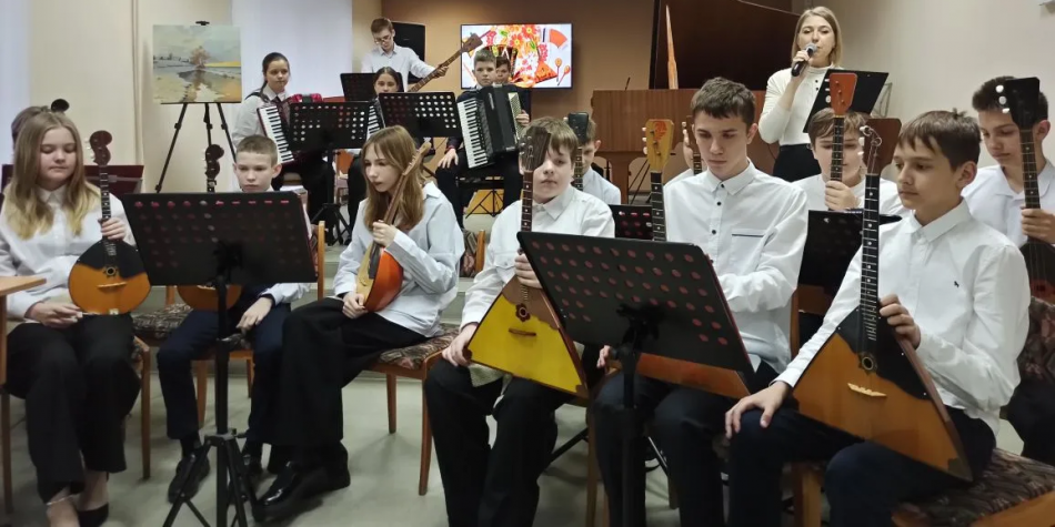 Выступление Оркестра русских народных инструментов