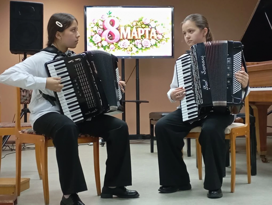 Выступление Залиловой Анны и Уколовой Елизаветы