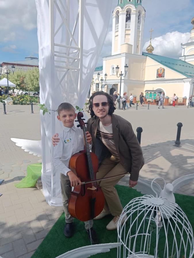 Абрамов Максим с М. К. Мартыновым на Дне семьи, любви и верности